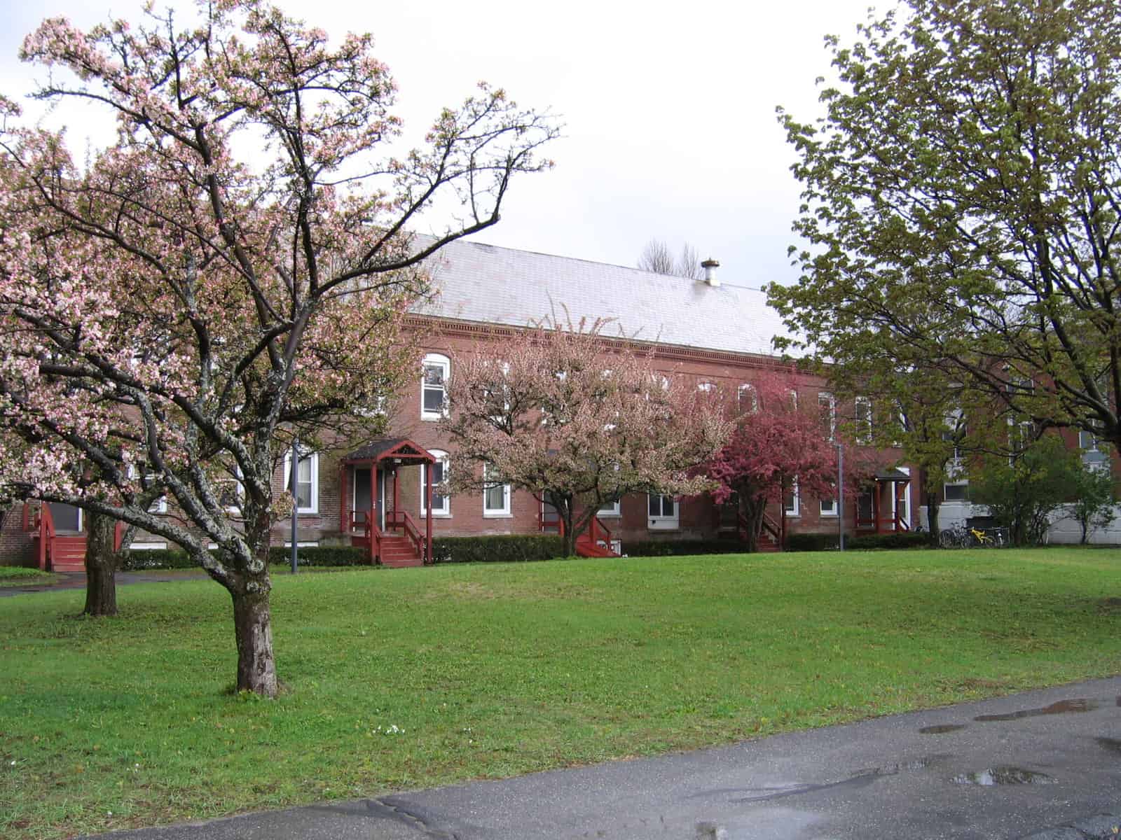 Residents Eligible for Evernorth Scholarship Fund