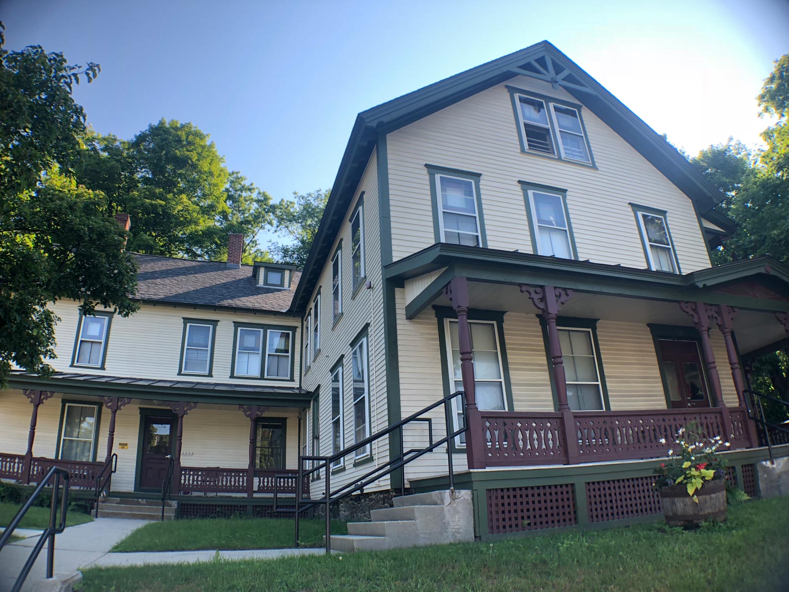 24 East Main Street Wilmington, VT exterior