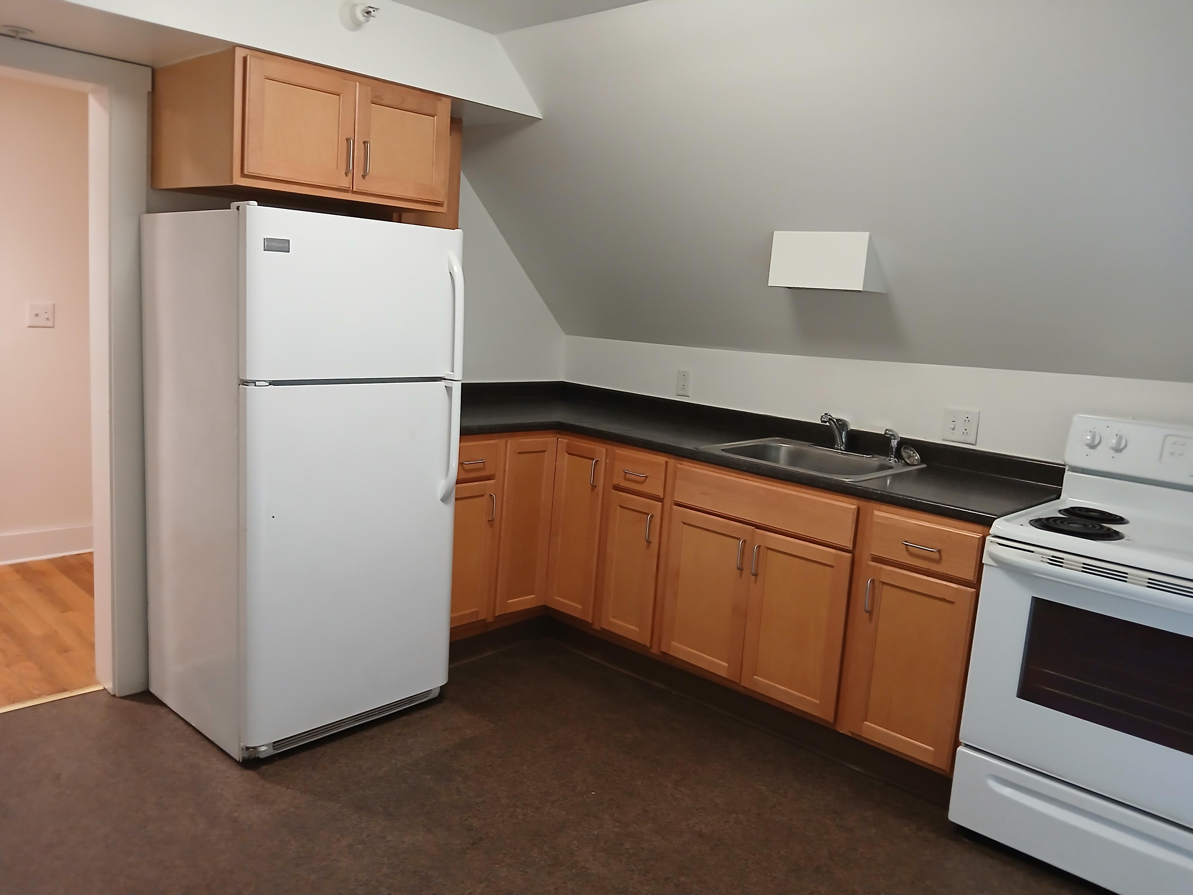 99 Green Street, Brattleboro, Vermont 05301, 0 , 0 ,0,Apartment,For Rent,99 Green Street,Green Street,0,1057