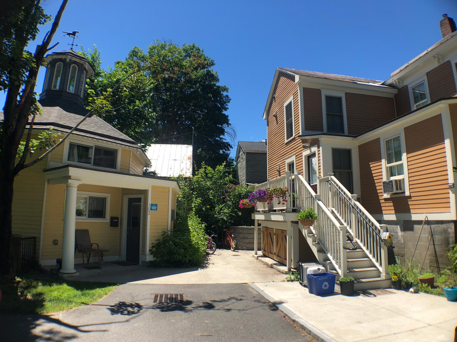 218 Elliot Street Brattleboro Vermont Exterior 3